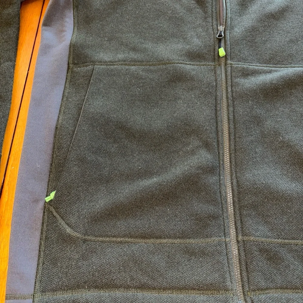 The north face men’s large hunter green and gray fleece‎ jacket full zip